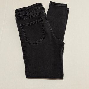 Tahari Black Skinny Jeans size 8